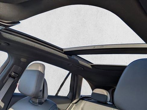 New 2026 Mercedes-Benz GLC 300 4MATIC image 14