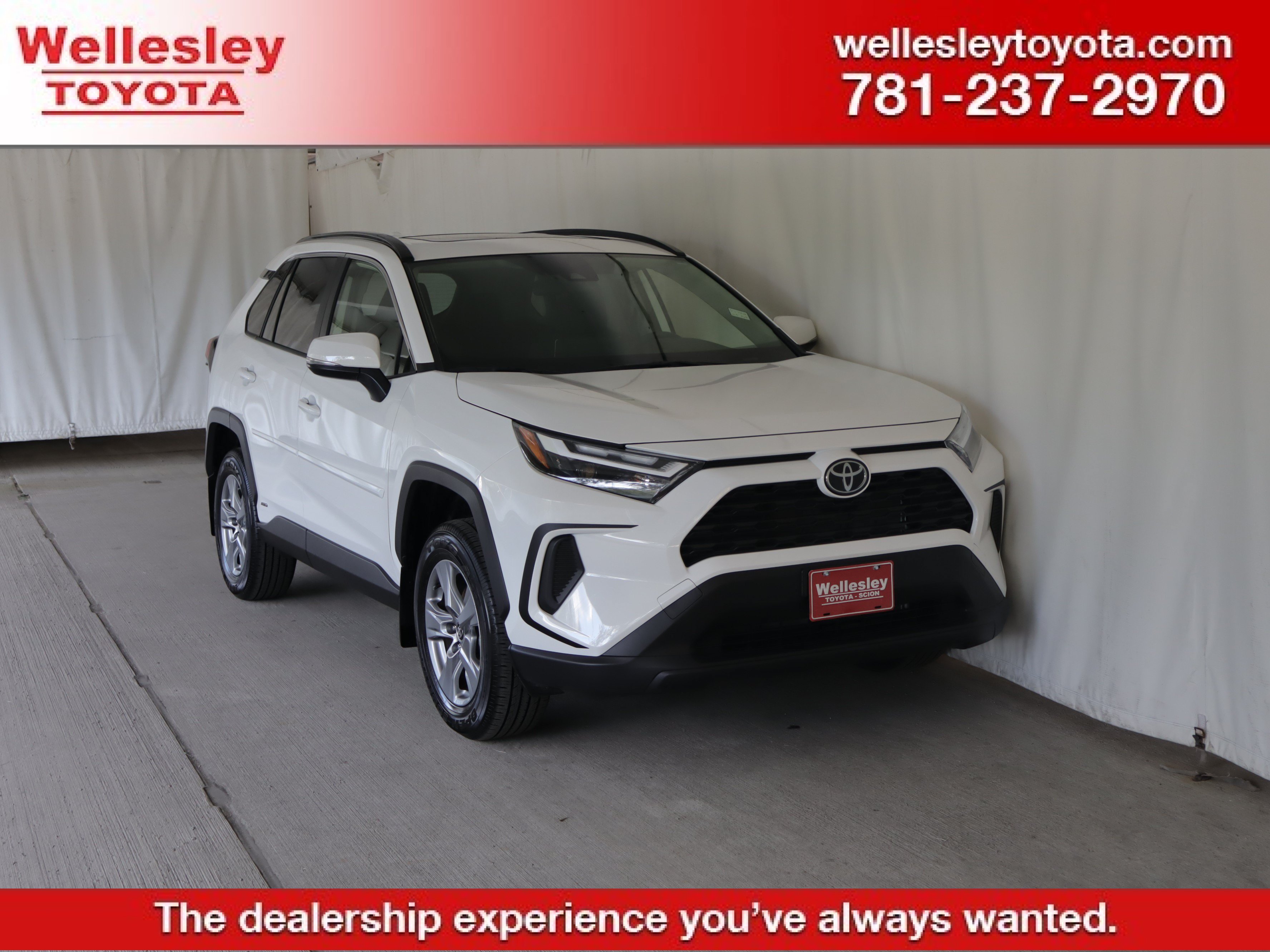 Used 2025 Toyota RAV4 XLE w/ Convenience Package AWD/4WD image 1
