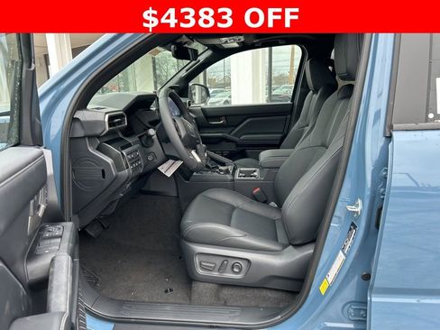 New 2025 Toyota 4Runner Limited image 9