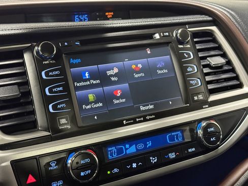 Used 2017 Toyota Highlander Limited Platinum image 37