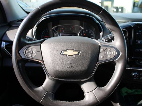 Used 2018 Chevrolet Traverse LT FWD image 31