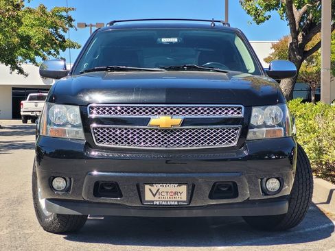 Used 2013 Chevrolet Avalanche LTZ AWD/4WD image 2