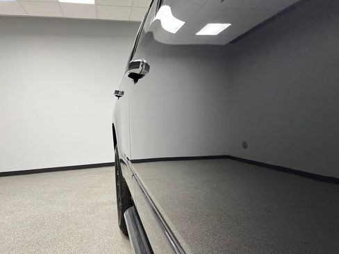 Used 2016 Chevrolet Tahoe LTZ AWD/4WD image 13