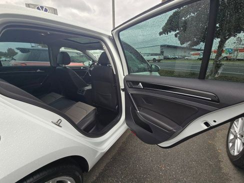 Used 2015 Volkswagen Golf SEL image 13