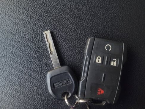 Used 2019 GMC Canyon SLE w/ Elevation Edition RWD image 32