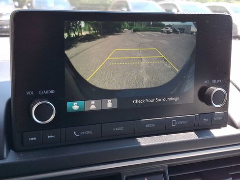 Certified 2023 Honda Pilot LX image 17