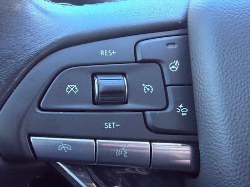 Used 2024 Cadillac XT6 Premium Luxury w/ Technology Package FWD image 23