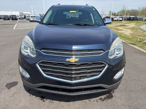 Used 2017 Chevrolet Equinox Premier w/ Enhanced Convenience Package FWD image 3
