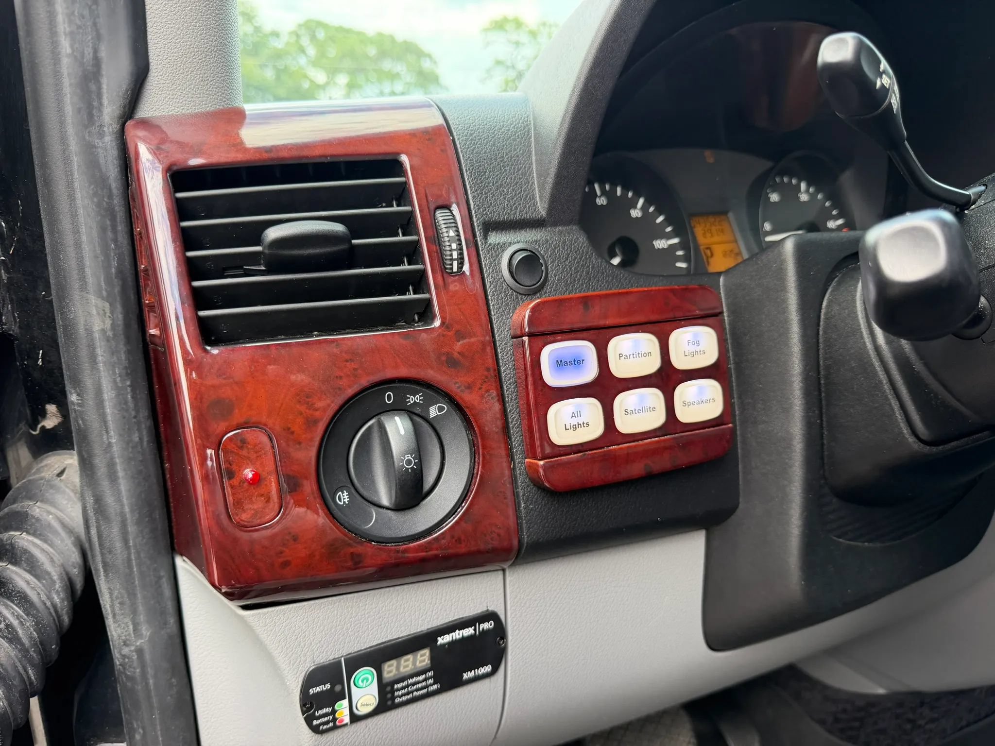 Used 2012 Mercedes-Benz Sprinter 2500 image 19