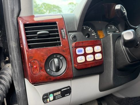 Used 2012 Mercedes-Benz Sprinter 2500 image 19