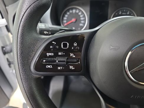 Used 2024 Mercedes-Benz Sprinter 2500 image 13
