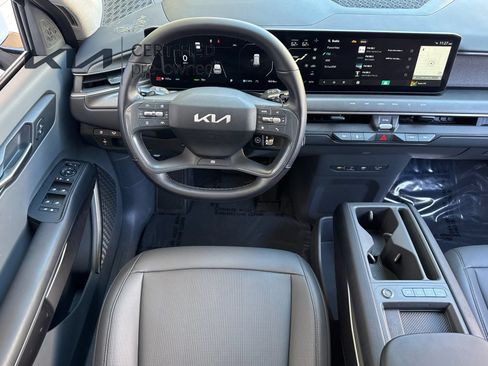 Certified 2024 Kia EV9 Light Long Range RWD image 15