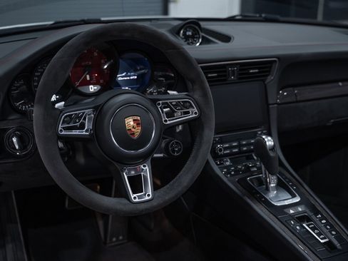 Used 2018 Porsche 911 Carrera GTS RWD image 48