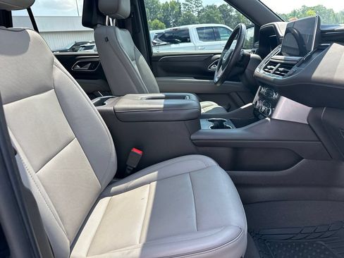 Used 2023 GMC Yukon SLT AWD/4WD image 14