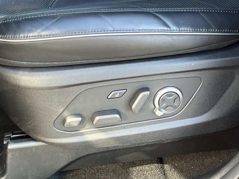 Used 2024 Hyundai Palisade Calligraphy image 24