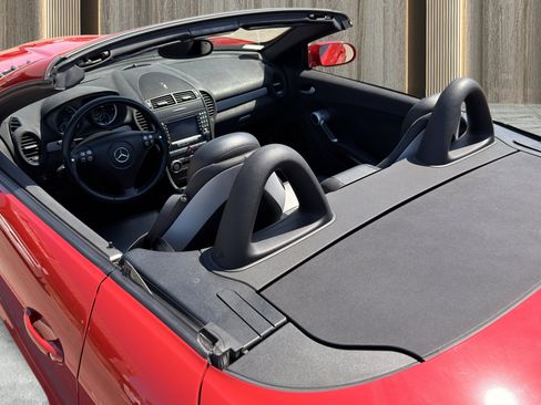 Used 2006 Mercedes-Benz SLK 55 AMG image 52