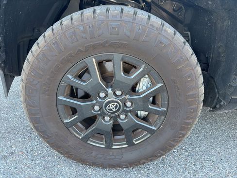 Used 2026 Toyota 4Runner SR5 image 14