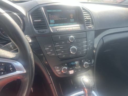 Used 2012 Buick Regal Leather image 11