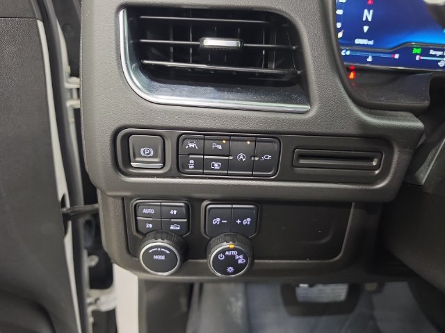 Used 2022 Chevrolet Suburban RST w/ Luxury Package AWD/4WD image 14