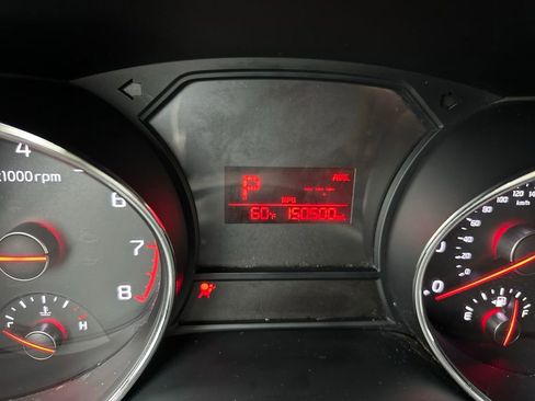 Used 2016 Kia Sedona LX w/ Option Group 020 image 6