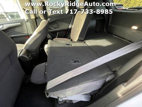 Used 2021 Ford Escape SE image 13