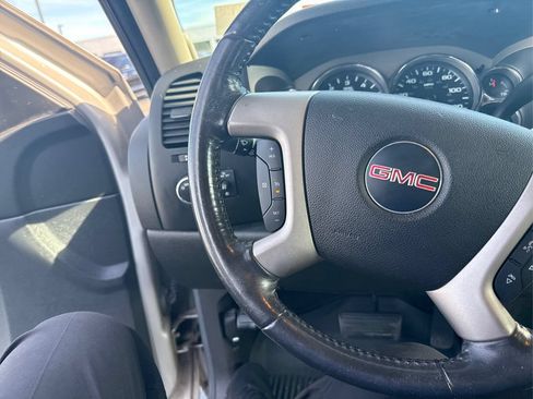 Used 2009 GMC Sierra 1500 SLE w/ Power Pack Plus AWD/4WD image 26