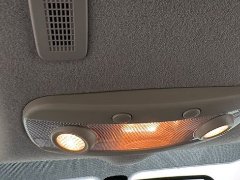 Used 2013 Ford Fiesta SE image 28