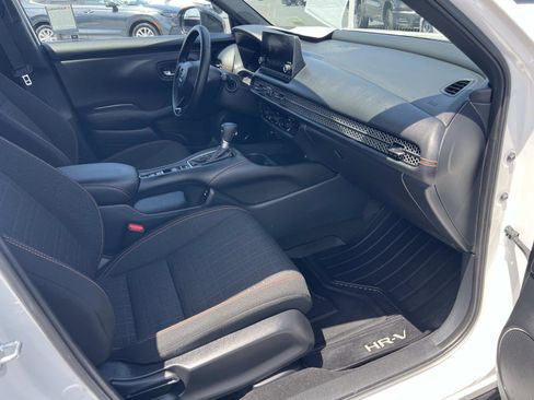 Certified 2025 Honda HR-V Sport image 27