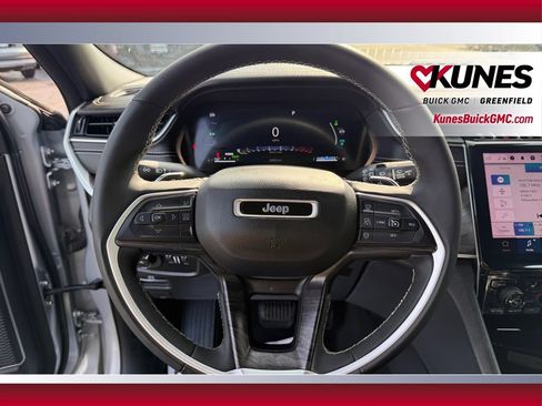 Used 2024 Jeep Grand Cherokee Limited 4xe AWD/4WD image 30