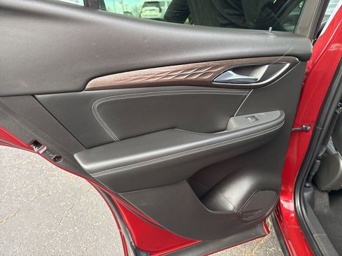 Used 2023 Buick Envision Avenir image 36