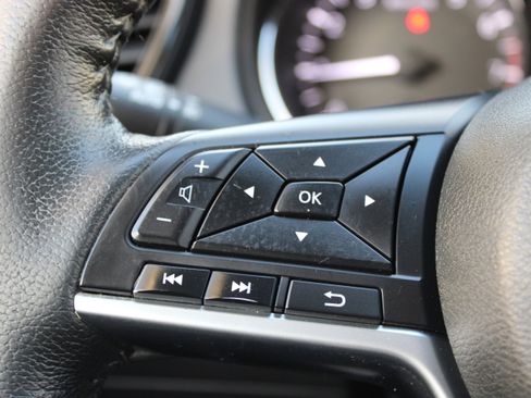 Used 2019 Nissan Rogue SL w/ Premium Package image 29