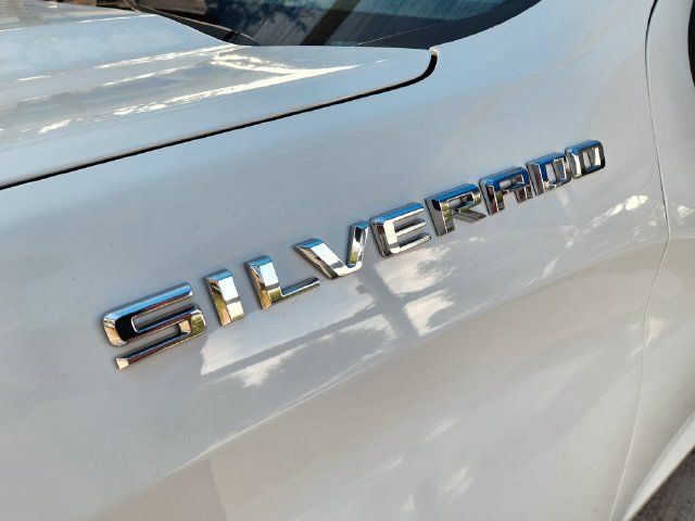 Used 2022 Chevrolet Silverado 1500 RST w/ Convenience Package II AWD/4WD image 10