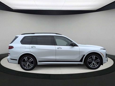 Used 2026 BMW X7 M60i AWD/4WD image 9