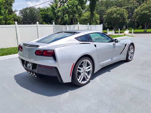 Used 2019 Chevrolet Corvette Stingray Coupe w/ Battery Protection Package RWD image 16