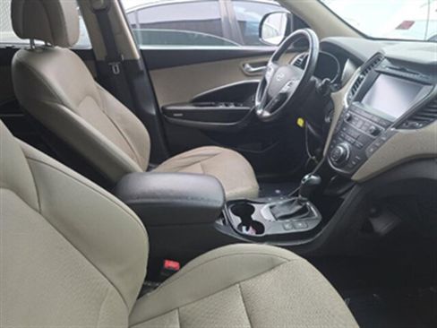 Used 2017 Hyundai Santa Fe Limited w/ Cargo Package FWD image 14
