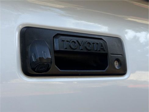 Used 2022 Toyota Tacoma TRD Sport w/ Technology Package RWD image 23