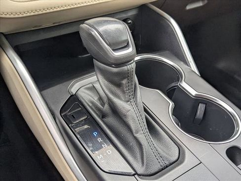 Used 2022 Toyota Highlander XLE image 14