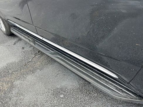 Used 2023 Cadillac Escalade ESV Premium Luxury image 28