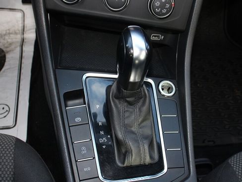 Used 2019 Volkswagen Jetta S FWD image 8