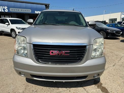 Used 2009 GMC Yukon XL SLT w/ Preferred Package AWD/4WD image 2