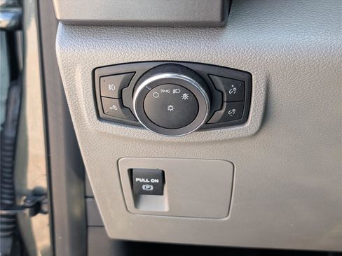 Used 2018 Ford F150 XLT AWD/4WD image 20