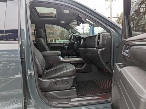 Used 2025 Chevrolet Silverado 2500 LTZ w/ Trail Boss Package image 32