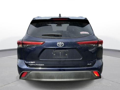 Used 2020 Toyota Highlander XLE image 7