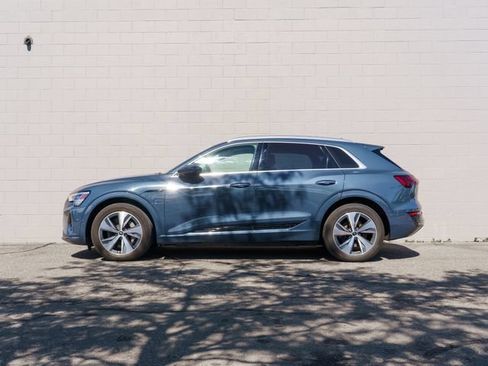 Used 2024 Audi Q8 e-tron Premium Plus w/ Premium Plus Package AWD/4WD image 2