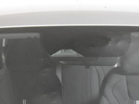 Used 2022 Hyundai Elantra SEL w/ Preferred Accessory Package FWD image 37