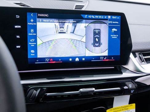 New 2026 BMW X2 xDrive28i w/ Technology Package image 25