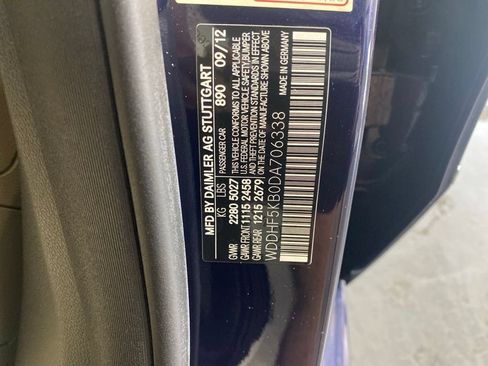 Used 2013 Mercedes-Benz E 350 Sedan image 39