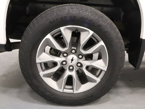 Used 2019 Chevrolet Silverado 1500 LT w/ All-Star Edition AWD/4WD image 27