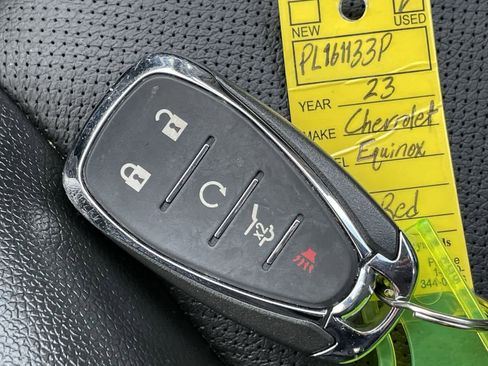 Used 2023 Chevrolet Equinox Premier image 34