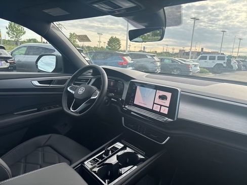 New 2026 Volkswagen Atlas Cross Sport SE AWD/4WD image 46
